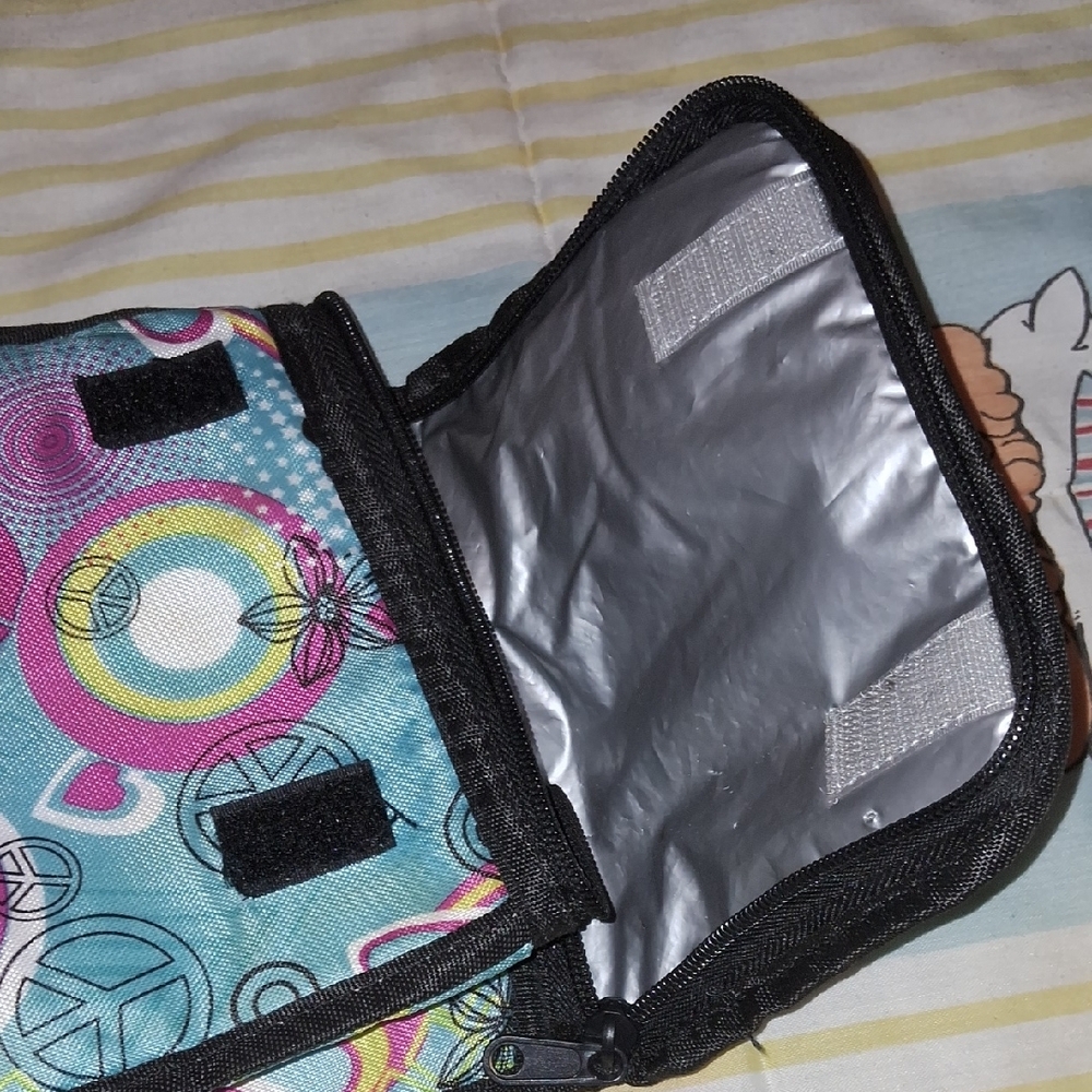 FUN,Colorful,Geometric Patterned,Insulated,Lunch Bag💙🩷 - Picture 6 of 8
